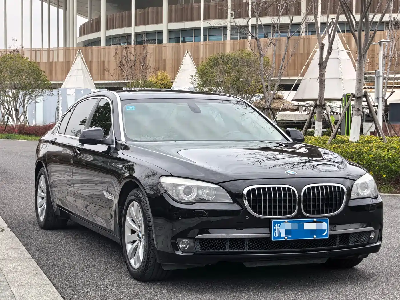 BMW 7 Series 2009 740Li Premium фото 3