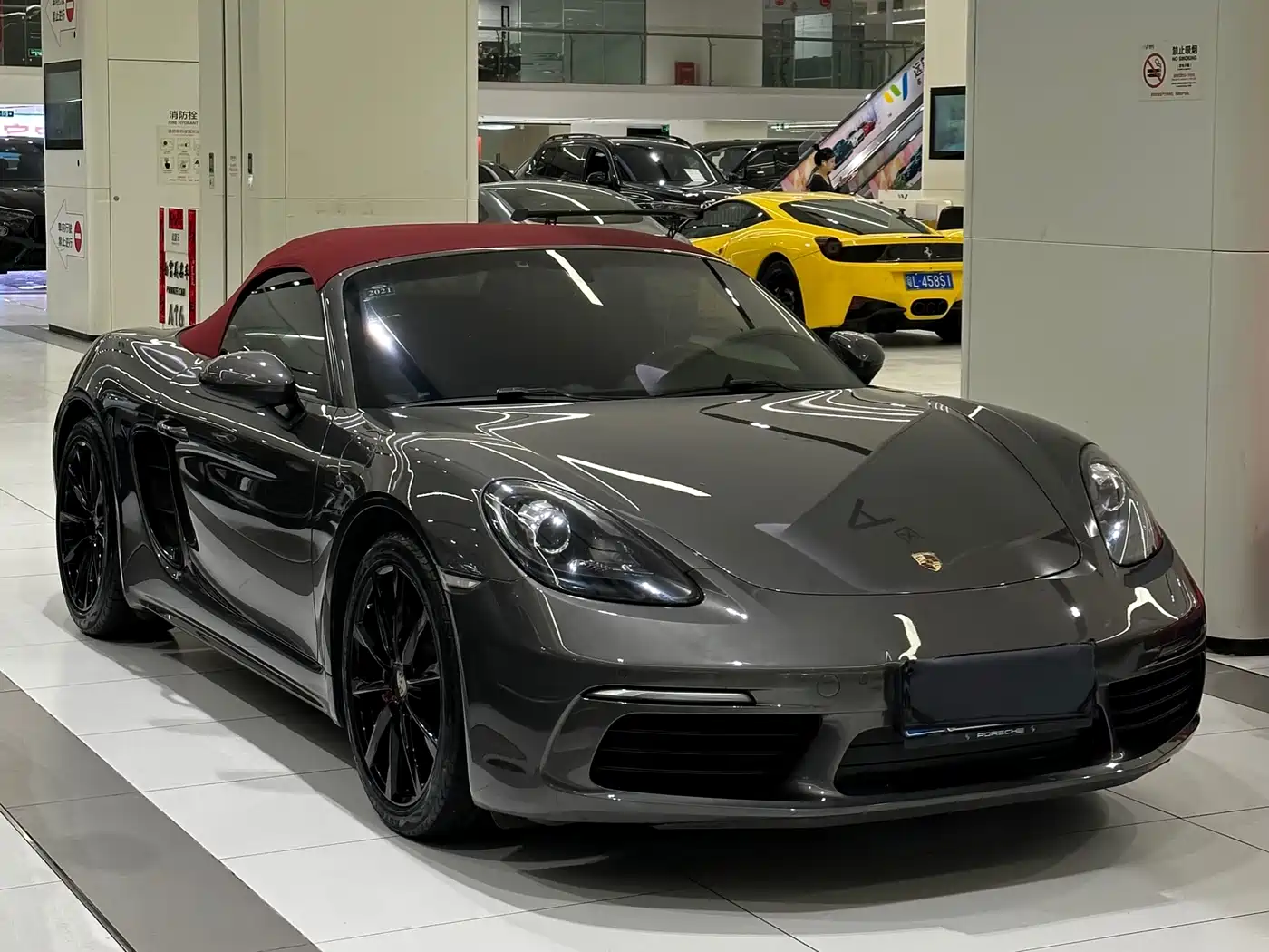 Porsche 718 2018 Boxster 2.0T фото 4