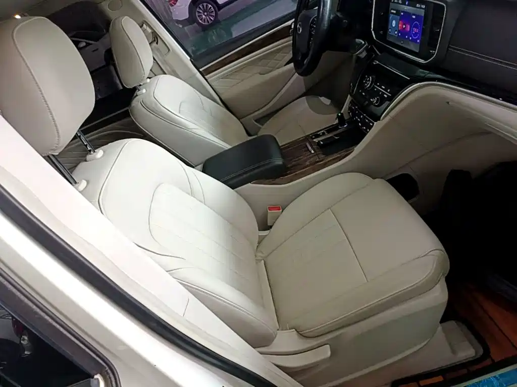 GAC Trumpchi Trumpchi M8 2018 2018 320T Premium Edition