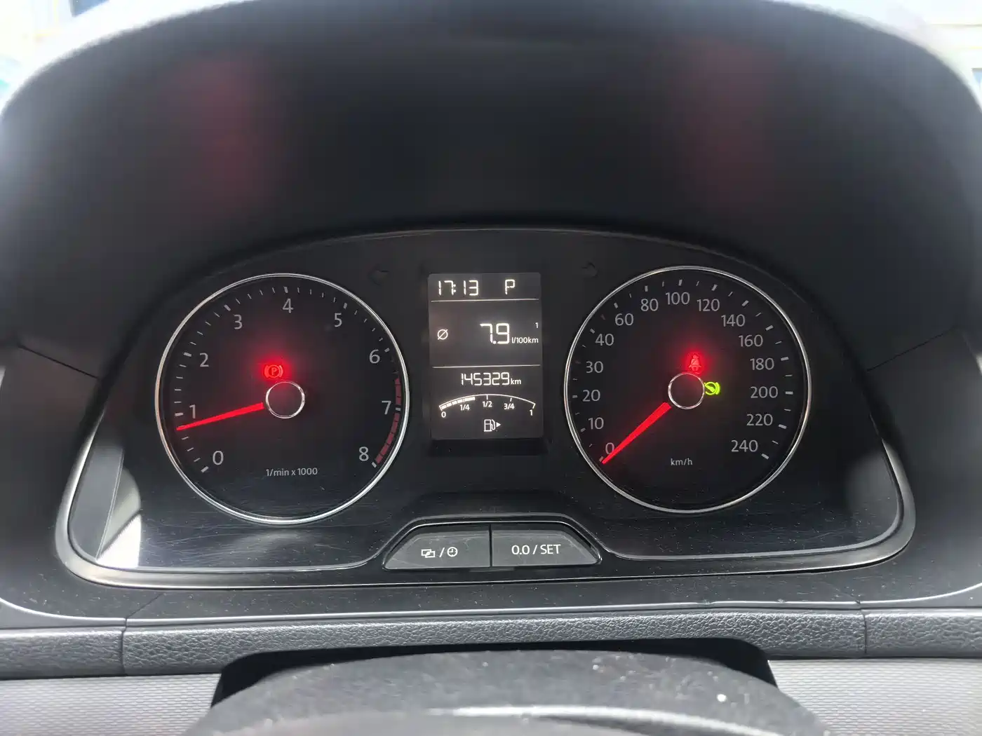 Volkswagen Lavida Tour 2013 1.6L Automatic Comfort фото 8