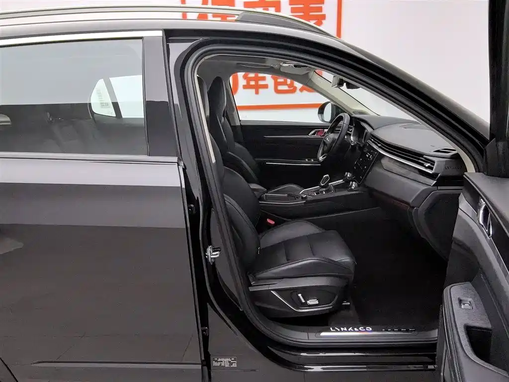 Lynk & Co 01 2021 2.0TD 2WD Pro фото 23