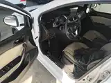 Photo 16 - Baojun 310W