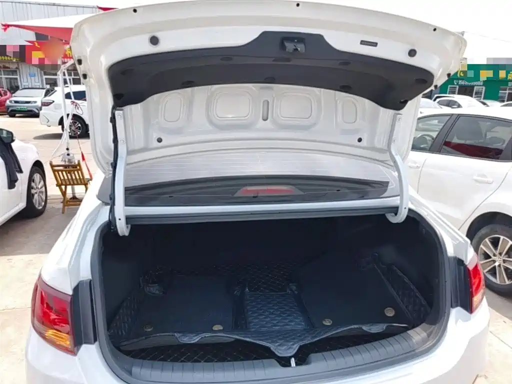 Hyundai Elantra 2018 1.6L Automatic Pleasing Edition GL China VI фото 19