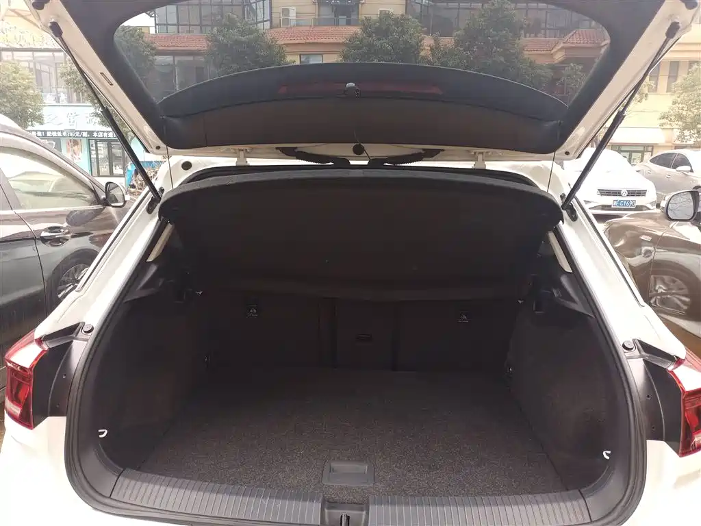 Volkswagen T-ROC 2021 Facelift 280TSI DSG 2WD Elite Smart Connect Edition фото 15