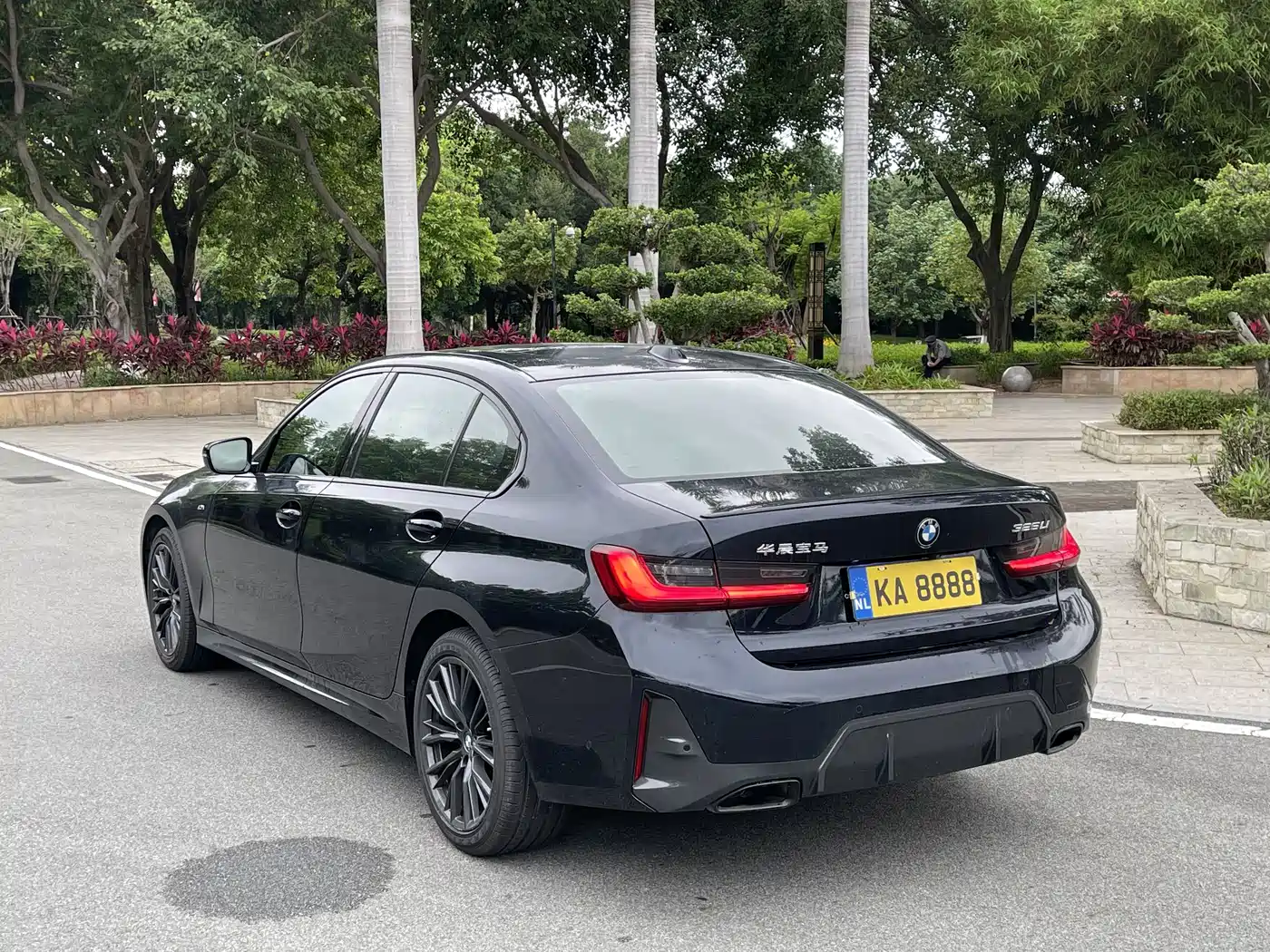 BMW 3 Series 2024 325Li M Sport Shadowline Package фото 11