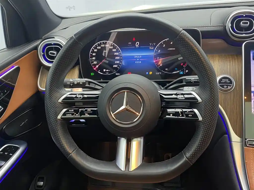 Mercedes-Benz GLC 2023 GLC 300 L 4MATIC Sport 5-Seater фото 14