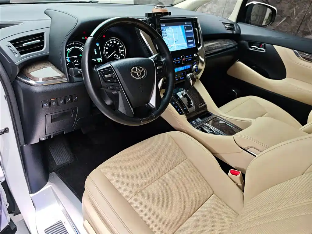 Toyota Alphard 2021 Hybrid 2.5L Premium фото 6