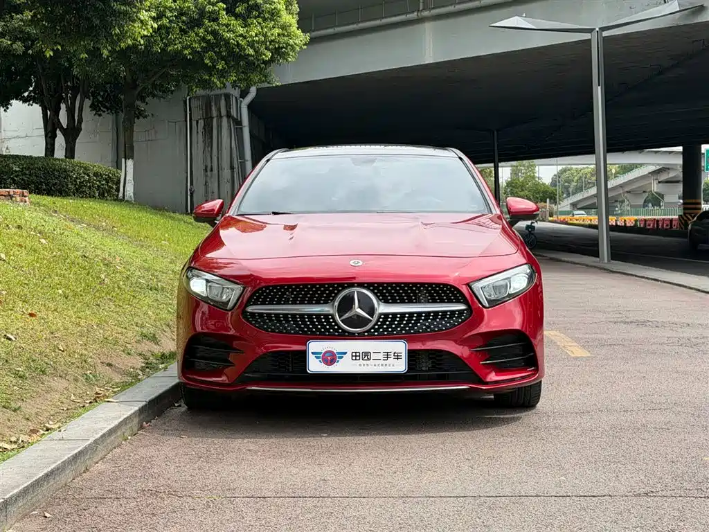 Mercedes-Benz A-Class 2021 A 200 L Sport Sedan Fashion Edition фото 2