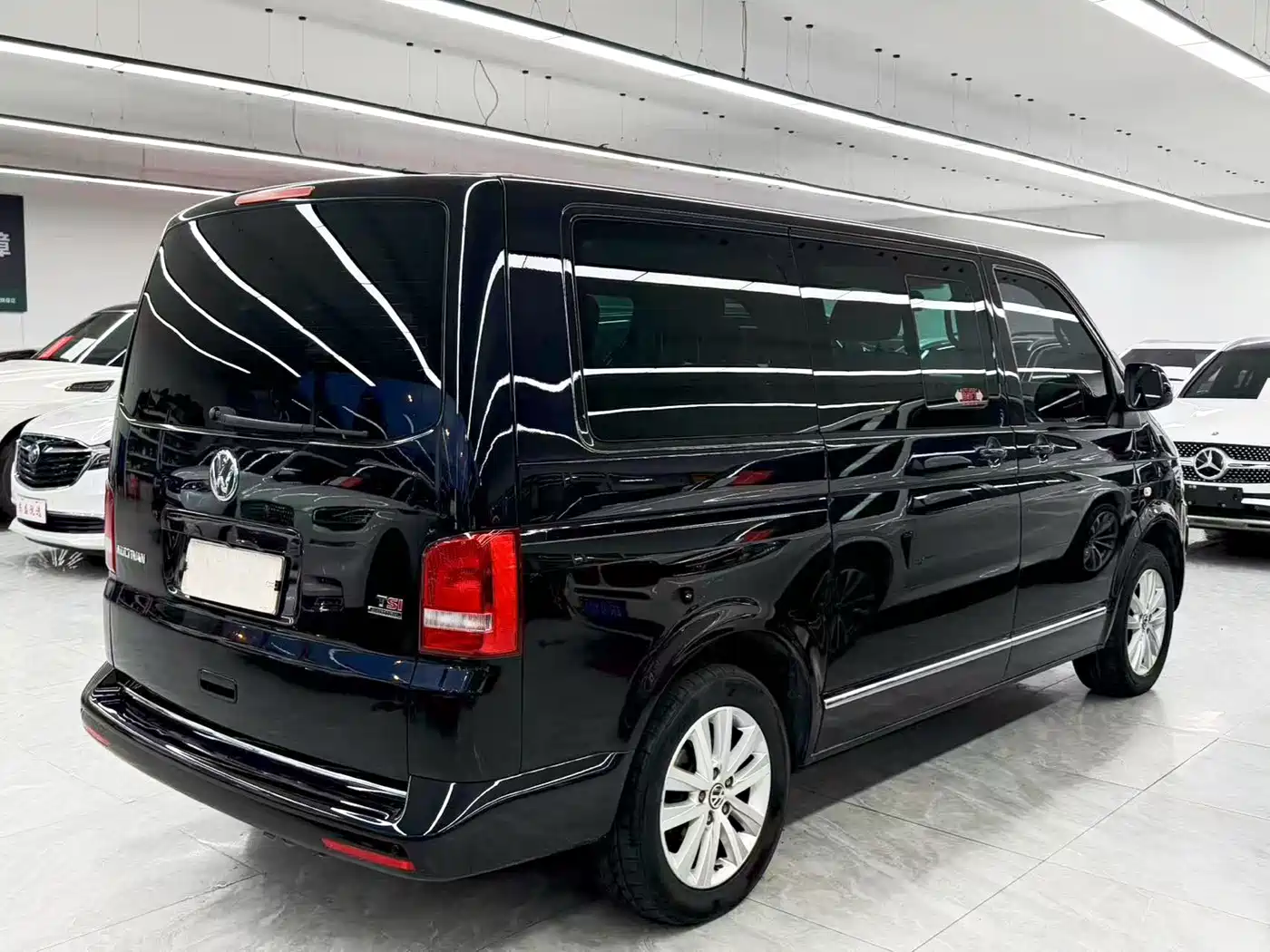 Volkswagen Multivan 2014 2012 2.0TSI 4WD Premium