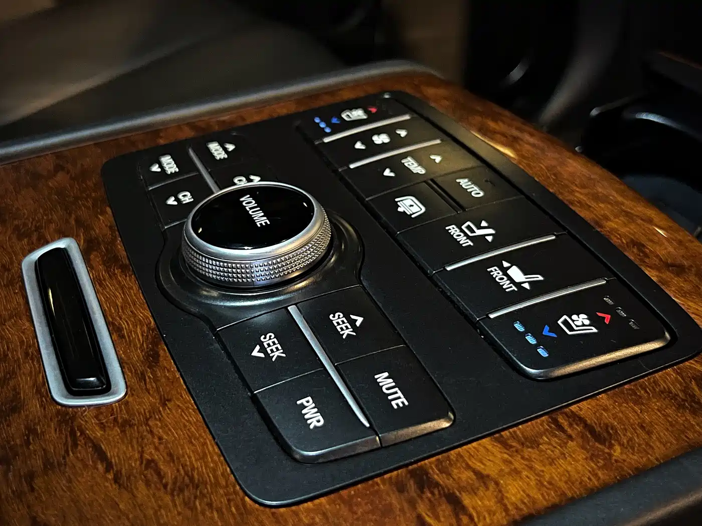 Hyundai Equus 2012 Model 3.8 GDi Extended Premium Edition фото 33