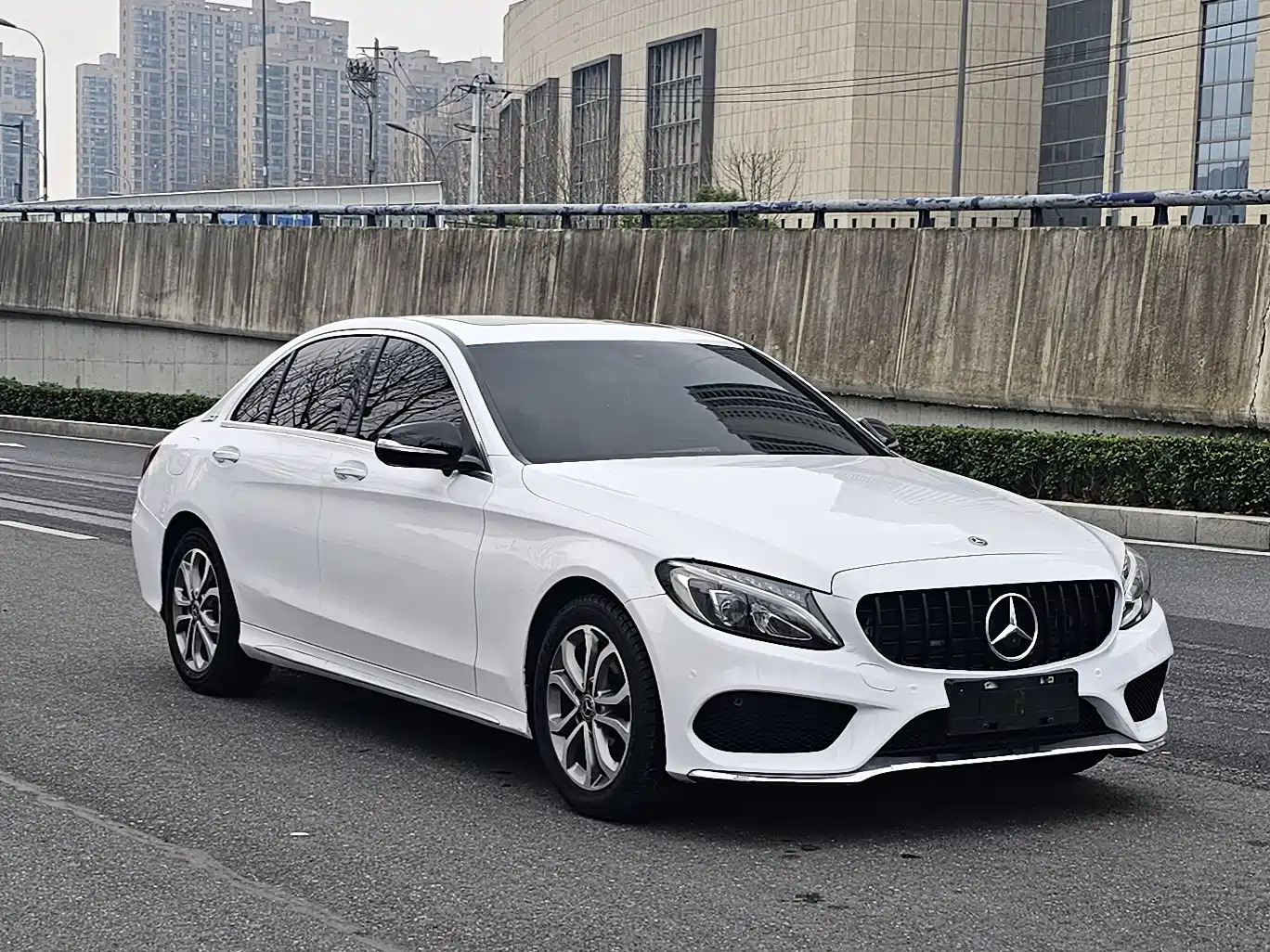 Mercedes-Benz C-Class 2017 Facelift C 180 L Fashion Sport Edition фото 3