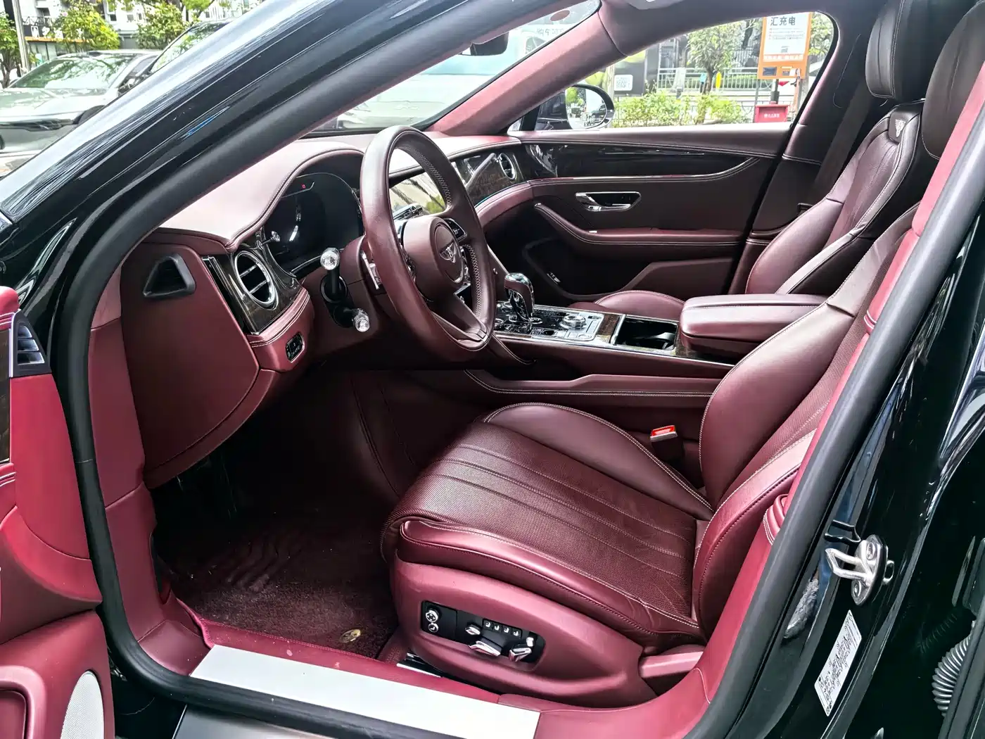 Bentley Flying Spur 2024 2022 4.0T V8 Standard