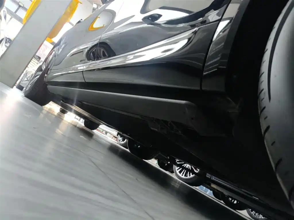 AITO Wenjie AITO M8 2025 Model Extended Range Max Edition 37kWh 6-Seater фото 22
