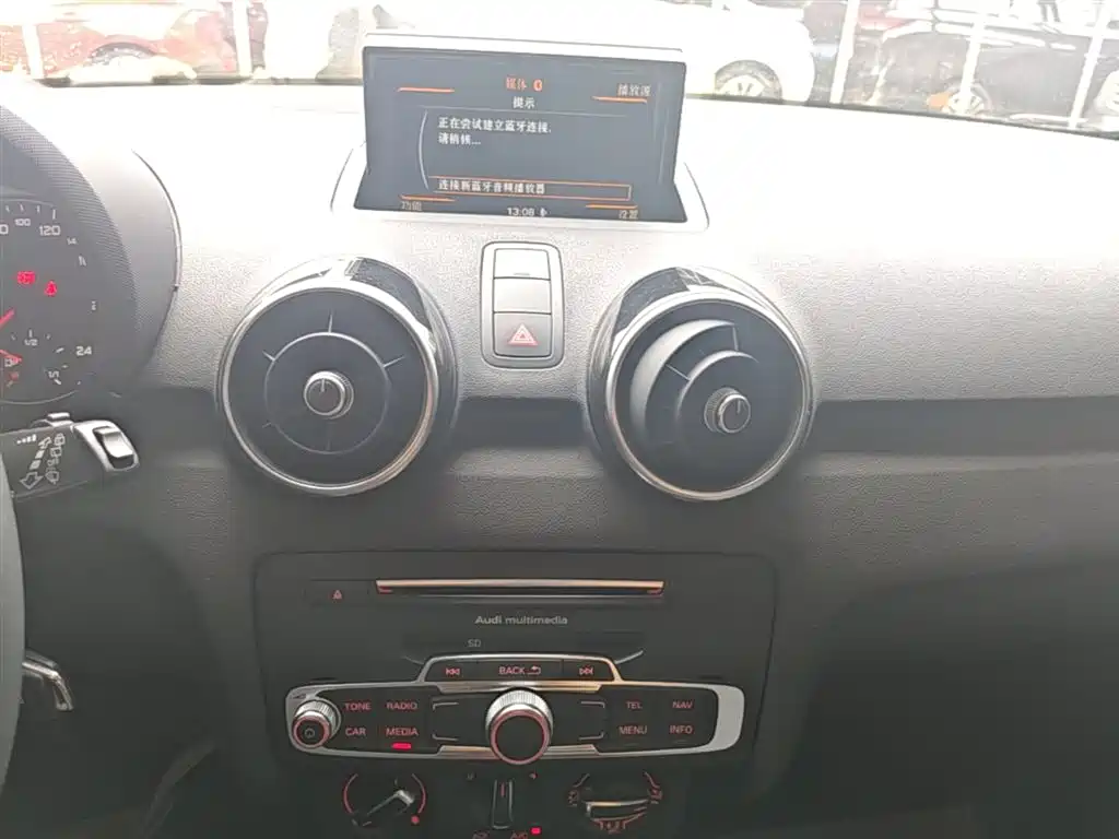 Audi A1 2016 30 TFSI Sportback Design Style Edition фото 13