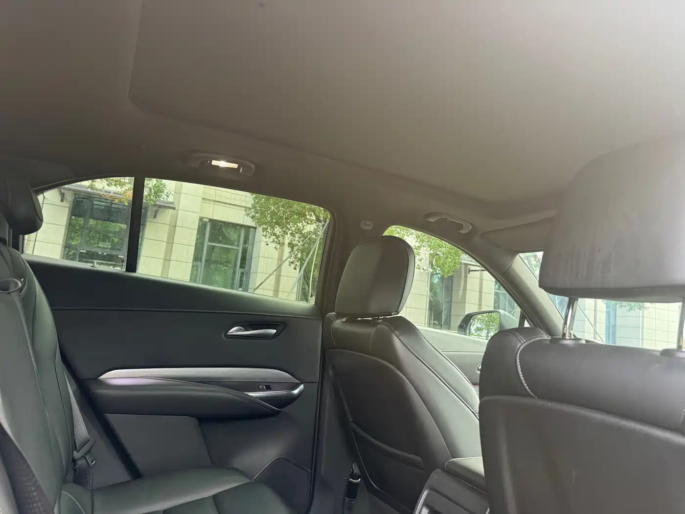 Фото 16 - Cadillac XT4