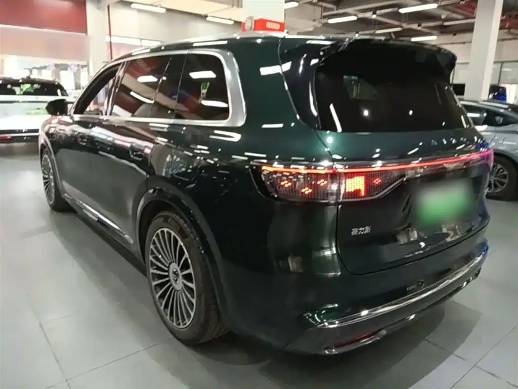 AITO Wenjie AITO M8 2025 Extended Range Ultra 53.4kWh 6-Seater фото 5