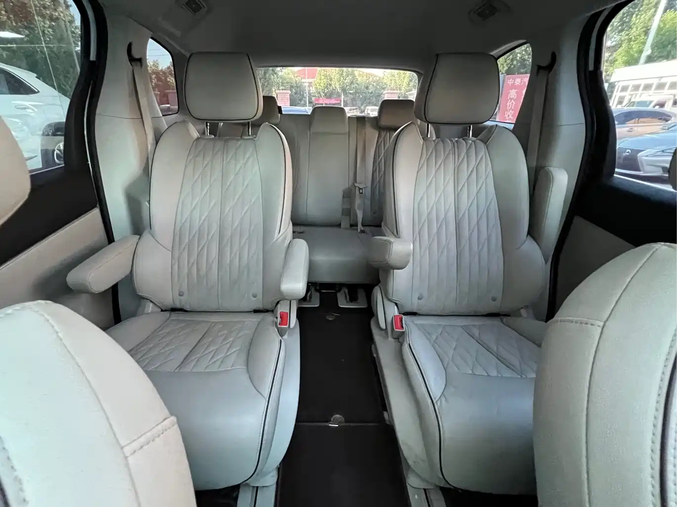 Buick GL8 2021 Land Business Class 652T Luxury фото 9