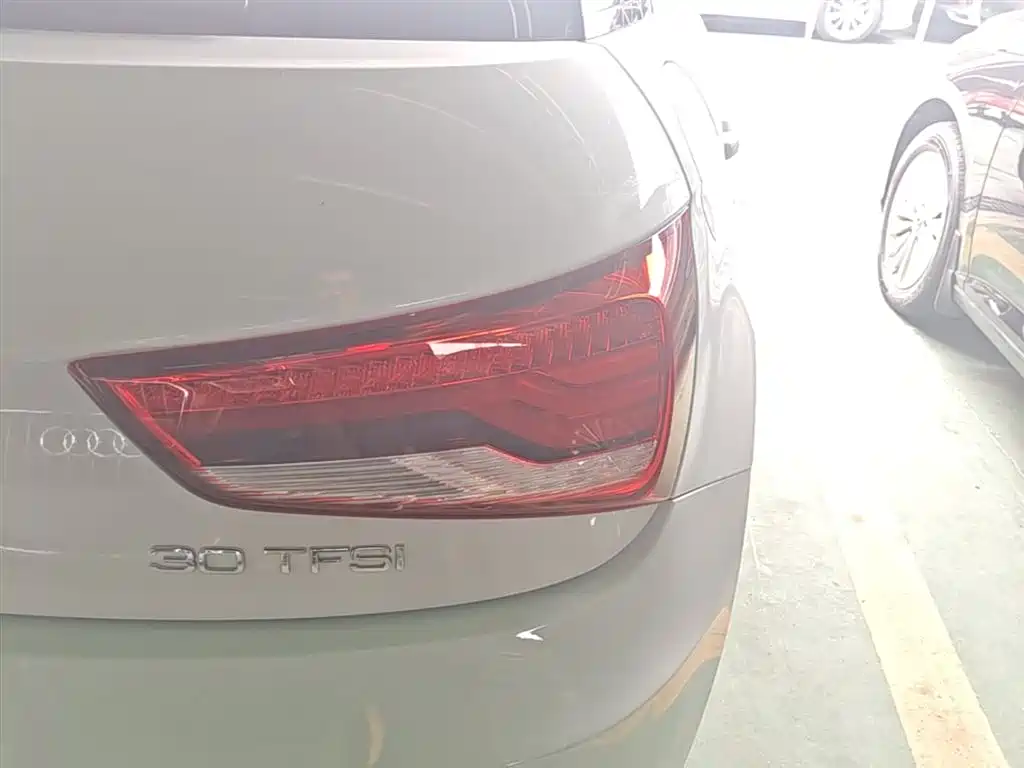 Audi A1 2016 30 TFSI Sportback Design Style Edition фото 8