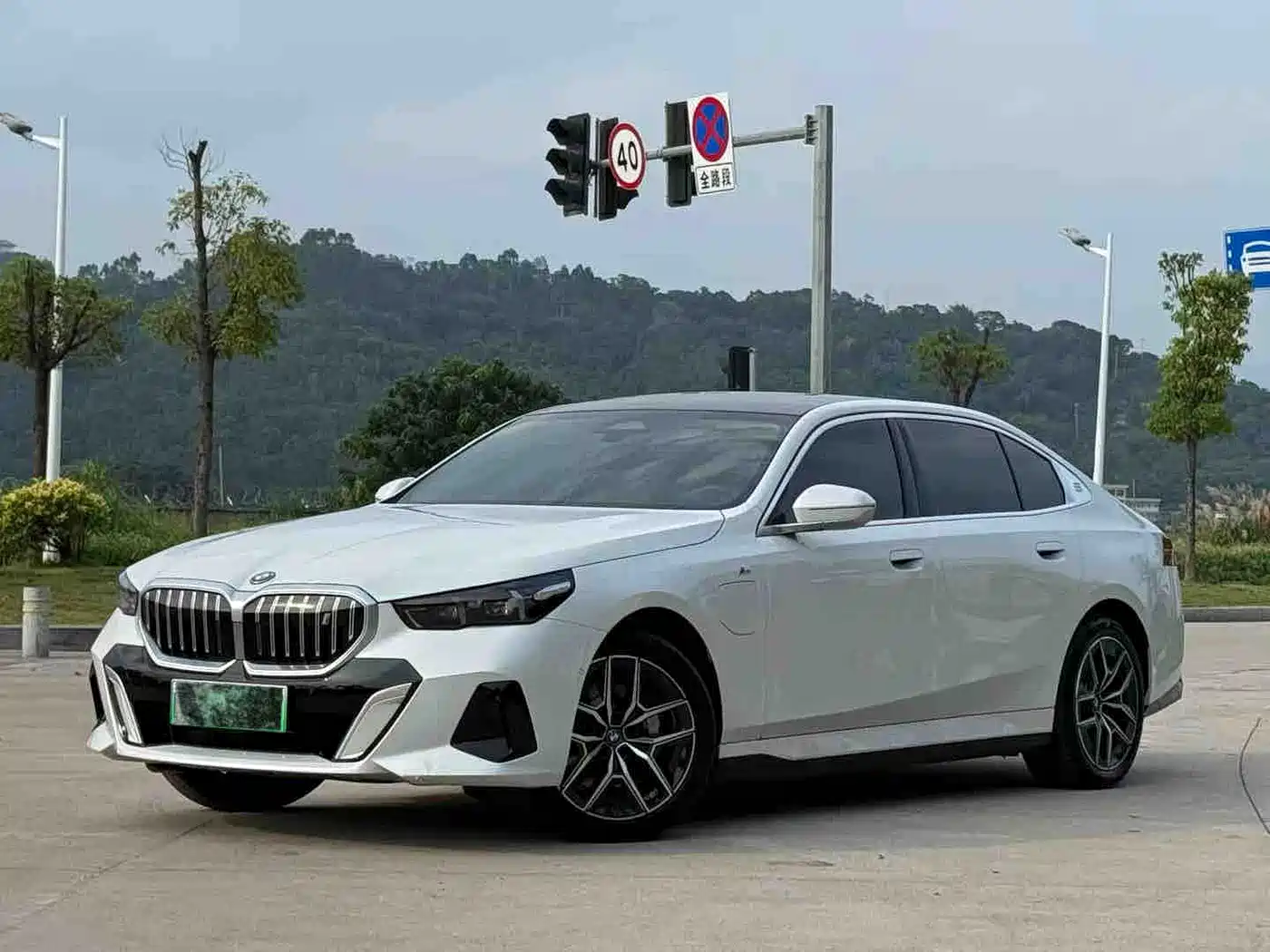 BMW i5 2025 2024 eDrive 35L M Sport Package