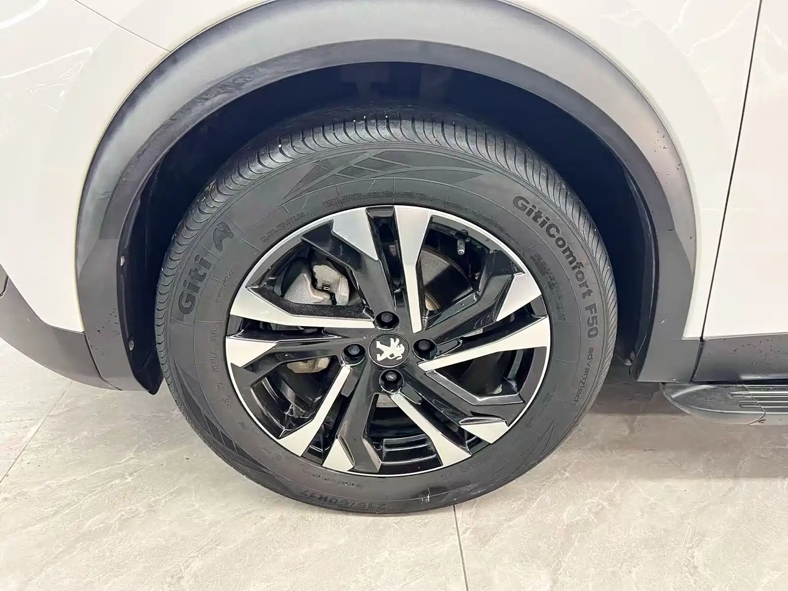 Фото 22 - Peugeot 2008