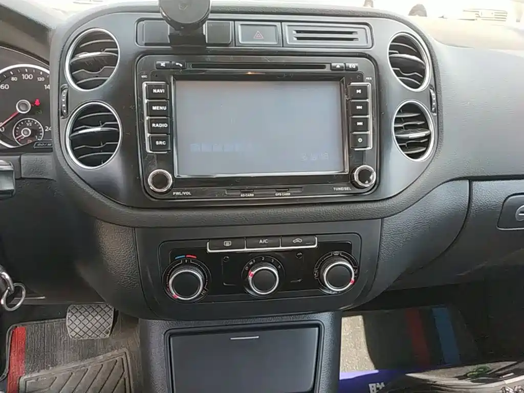 Volkswagen Tiguan 2015 1.8TSI Automatic 2WD Trendline фото 13