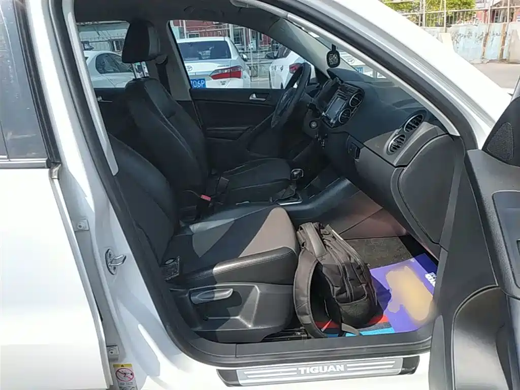 Volkswagen Tiguan 2015 1.8TSI Automatic 2WD Trendline фото 25