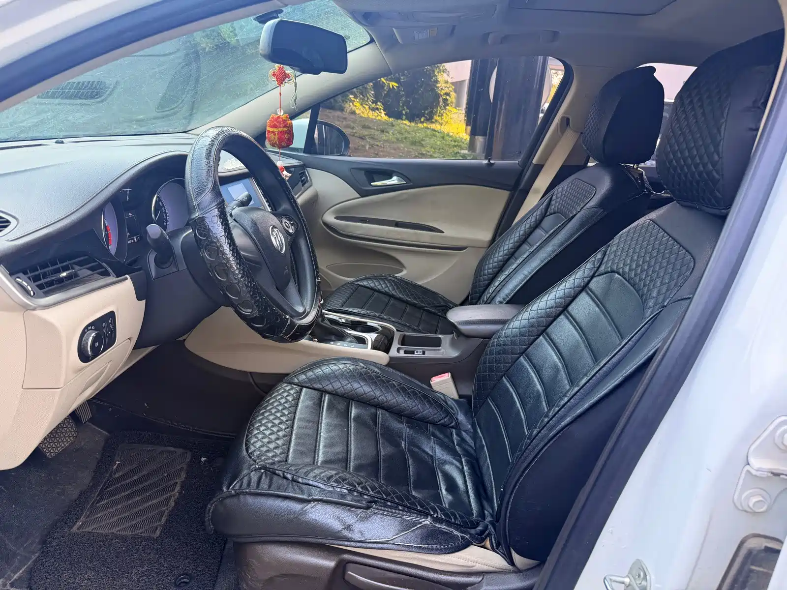 Photo 5 - Buick Verano
