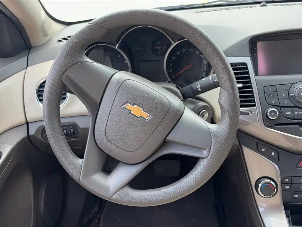 Chevrolet Cruze 2015 1.5L Classic SE AT фото 17