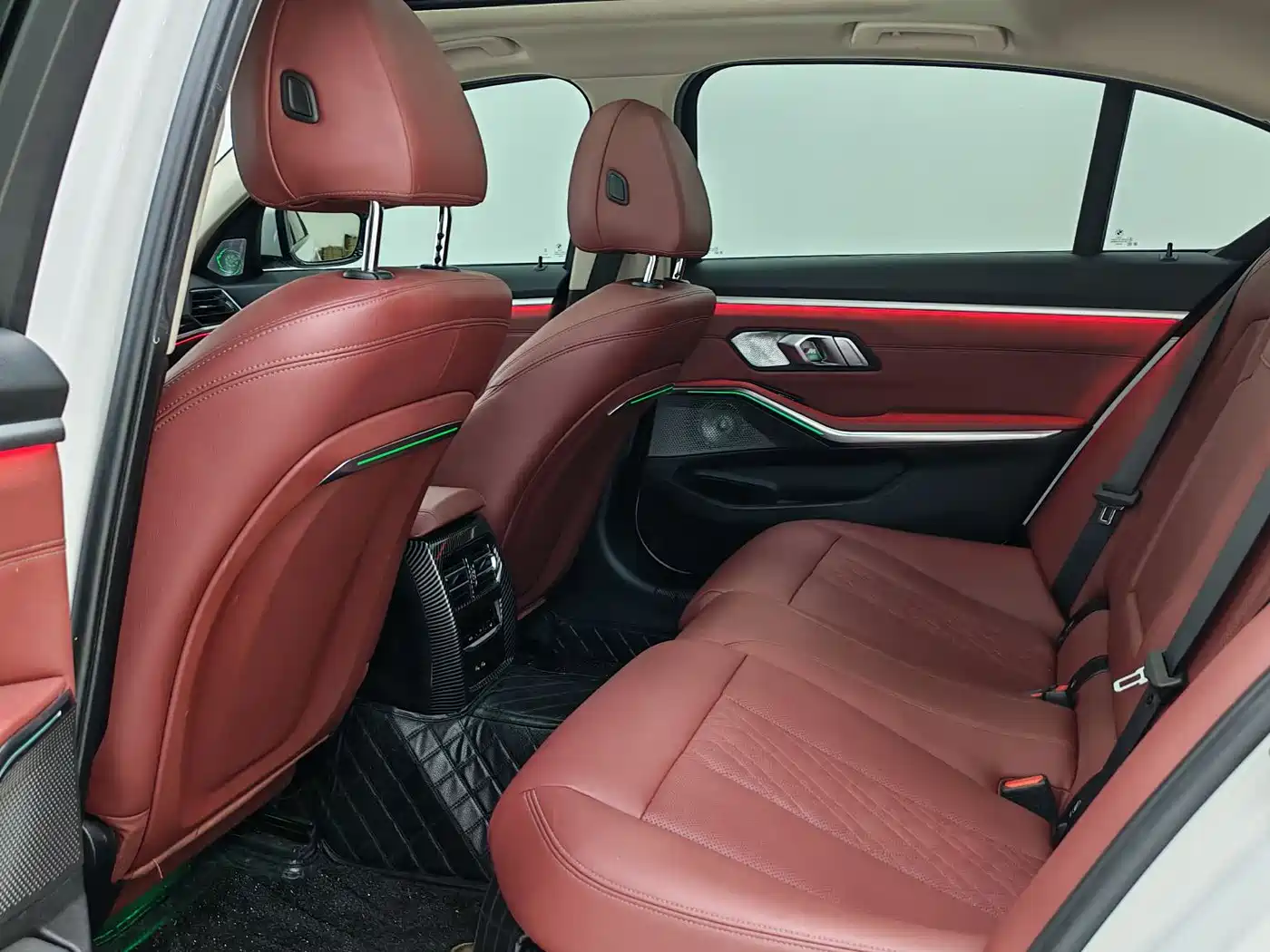 BMW 3 Series 2023 320Li M Sport Package фото 8