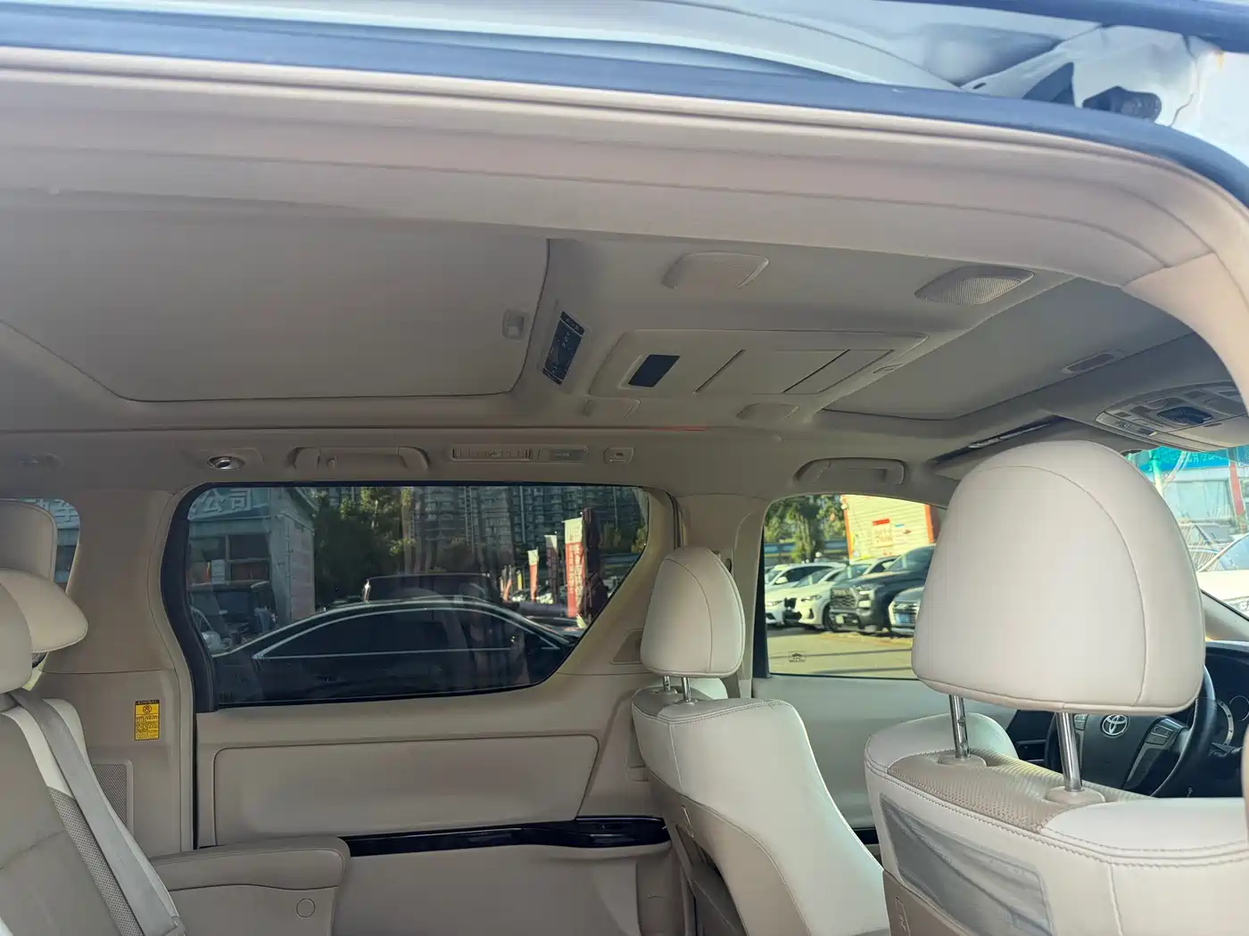 Toyota Alphard 2012 3.5L Premium Edition фото 10