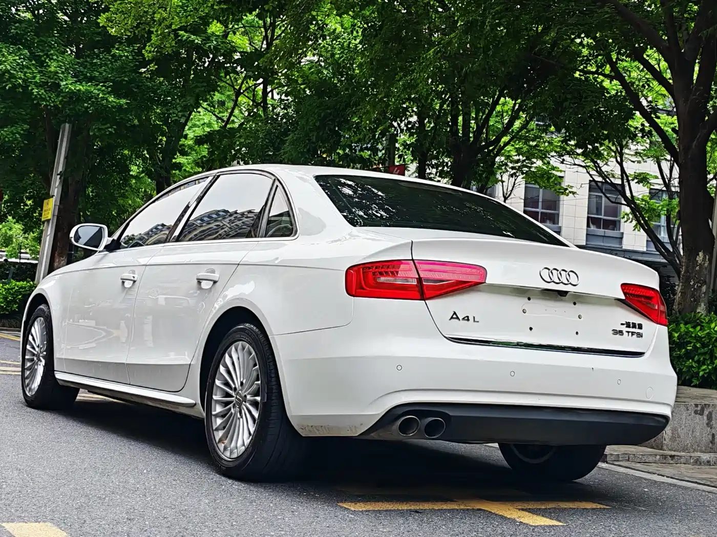 Audi A4L 2015 35 TFSI Auto Comfort фото 6