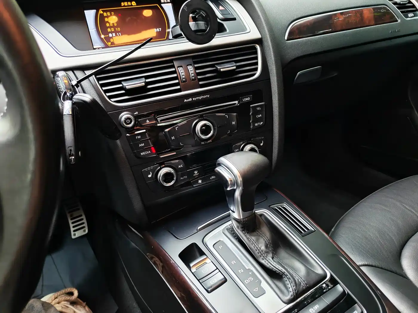 Audi A4L 2015 35 TFSI Auto Comfort фото 12