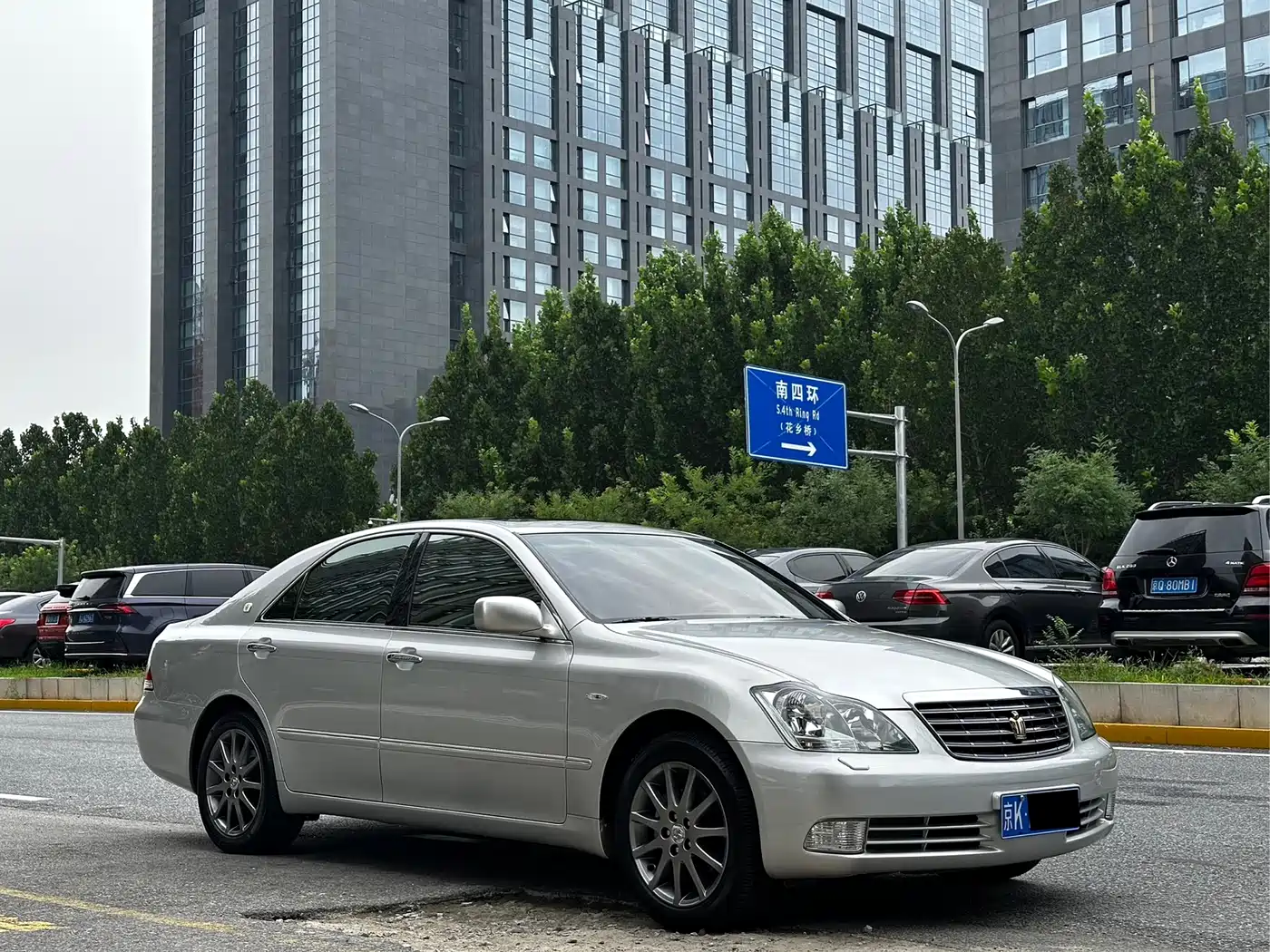 Toyota Crown 2009 2.5L Royal Special Navigation Edition фото 3