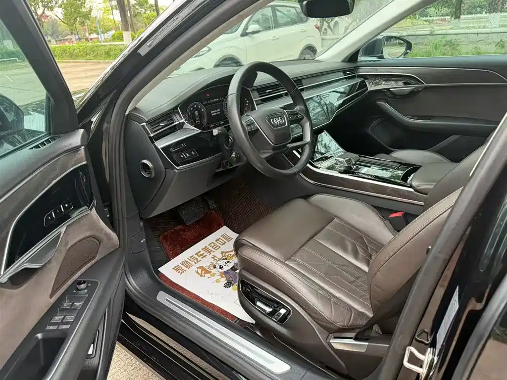 Audi A8 2021 A8L 50 TFSI quattro Comfort фото 7