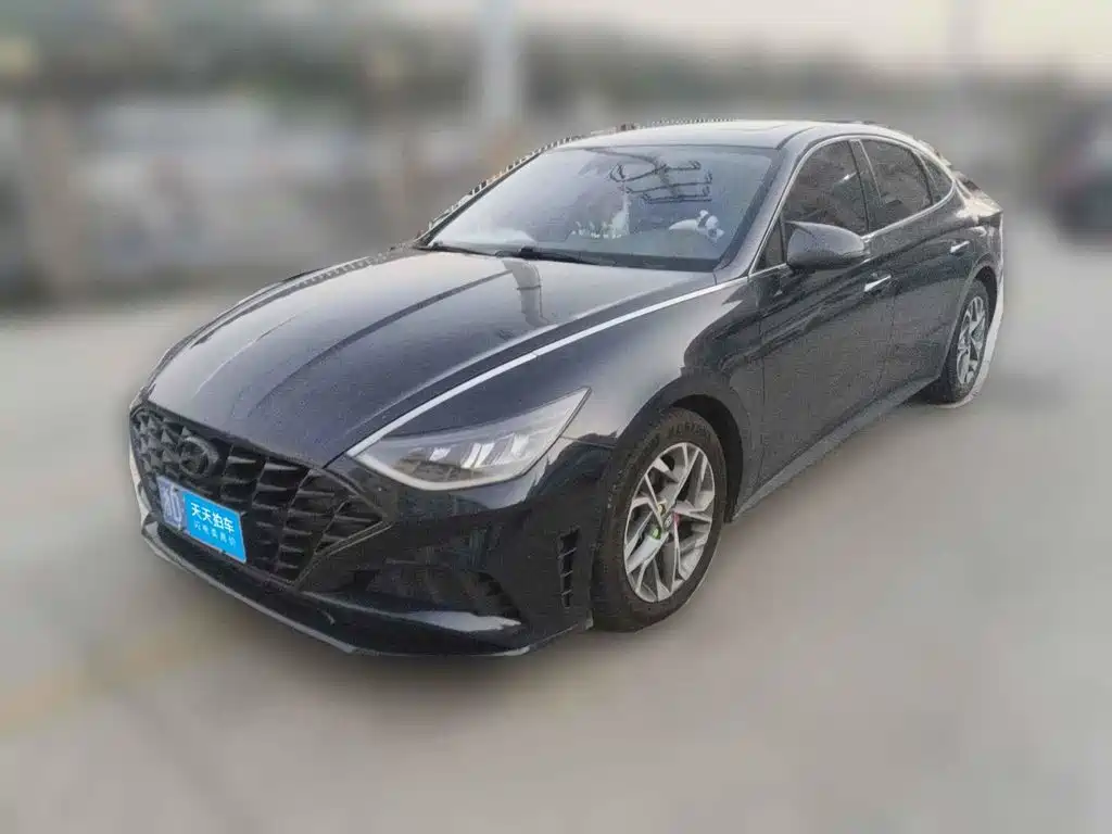 Photo 1 - Hyundai Sonata