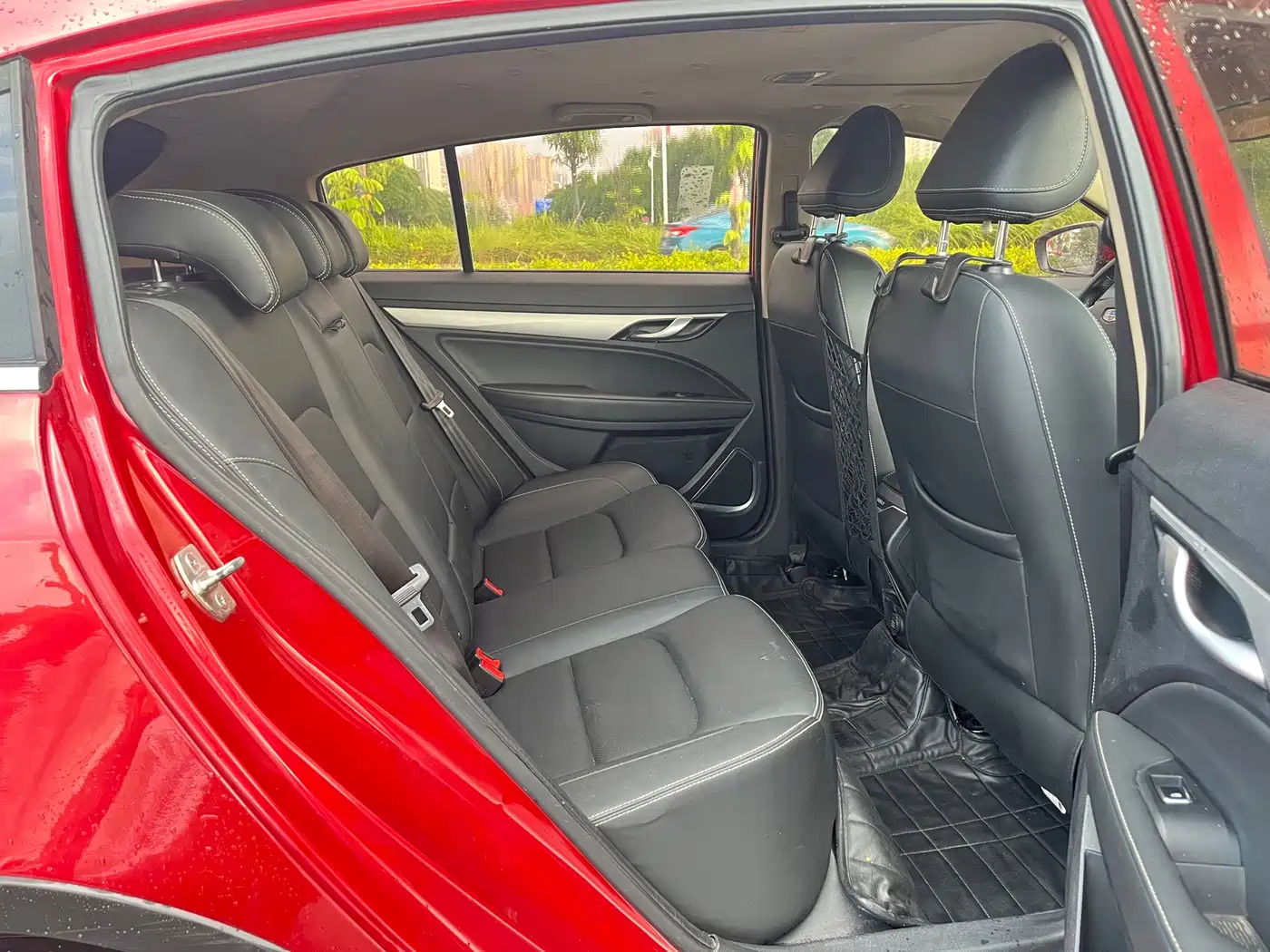 Фото 11 - Geely Vision S1