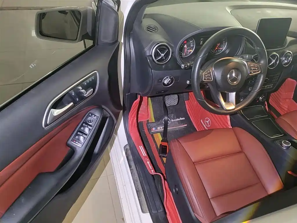 Mercedes-Benz B-Class 2016 B 200 Collector's Edition фото 16