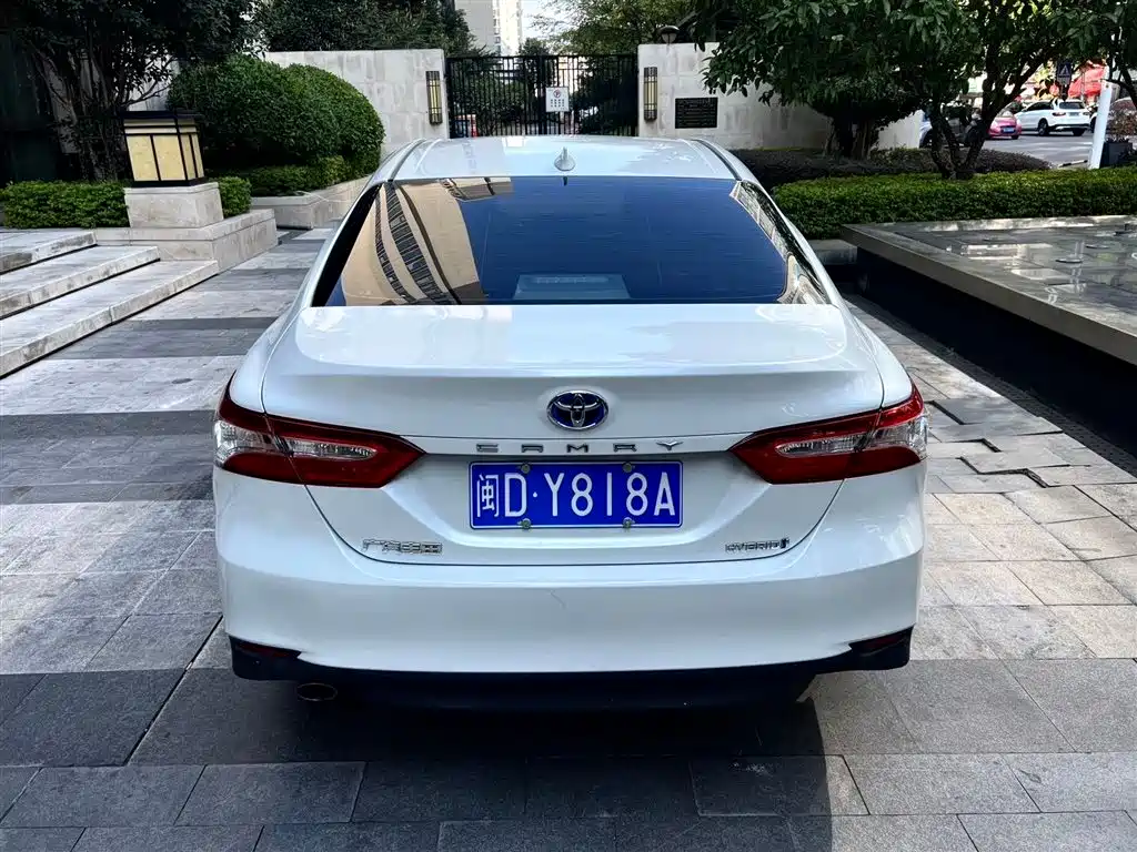 Toyota Camry 2021 Hybrid 2.5HGVP Leading Edition фото 7