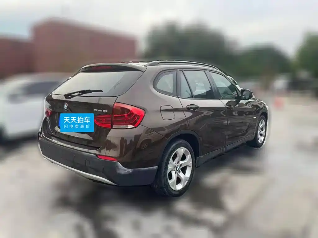 Фото 2 - BMW X1