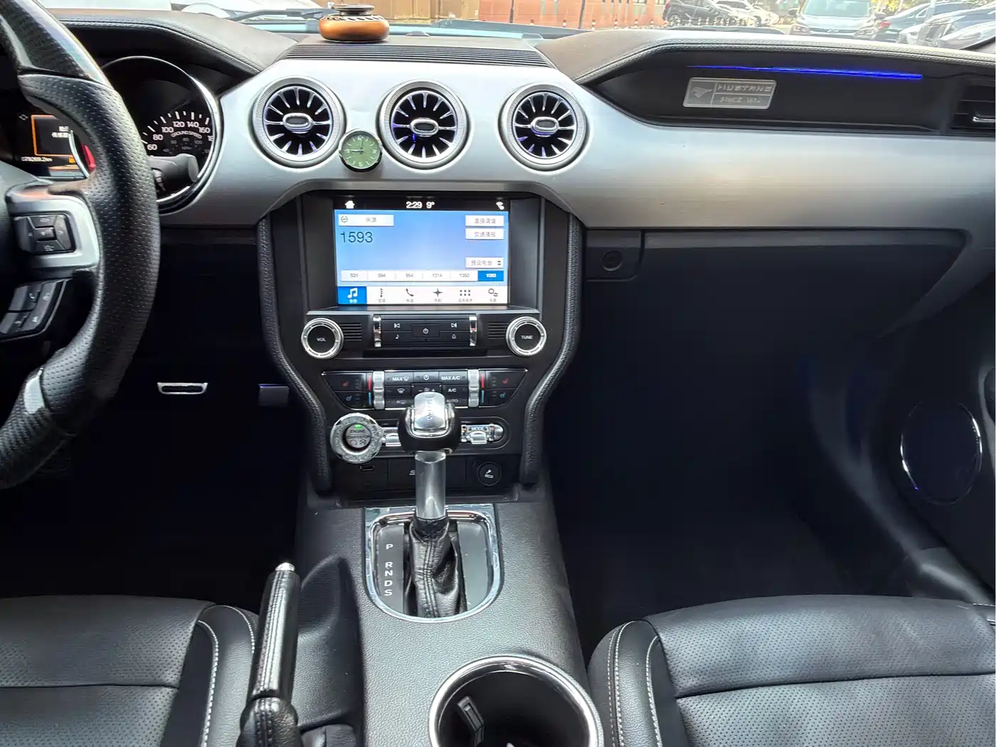 Ford Mustang 2017 2.3T Performance Edition фото 8