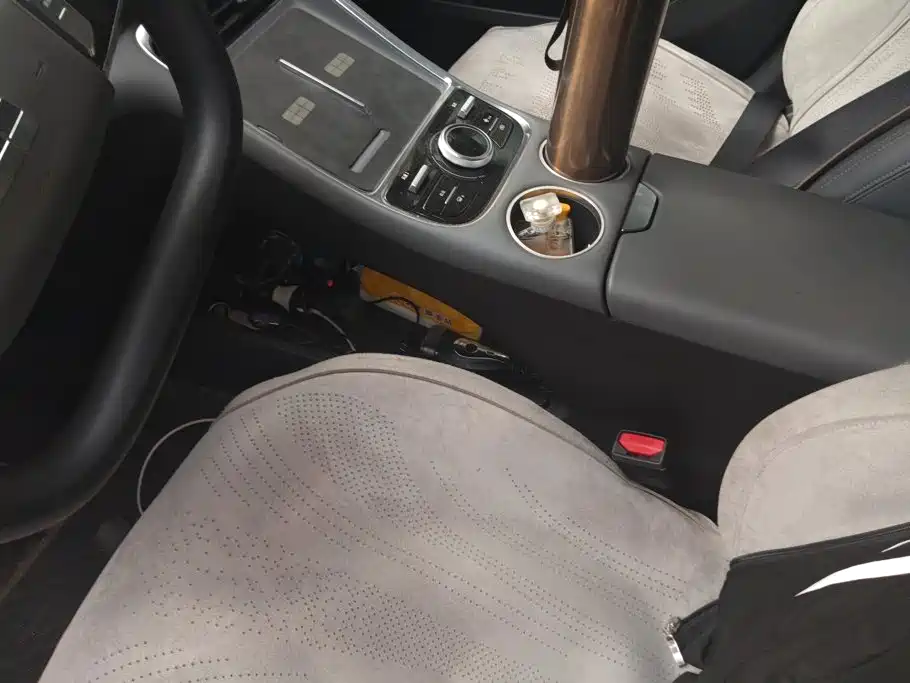 Geely Galaxy Galaxy L6 2025 2025 EM-i 60km Voyage Edition