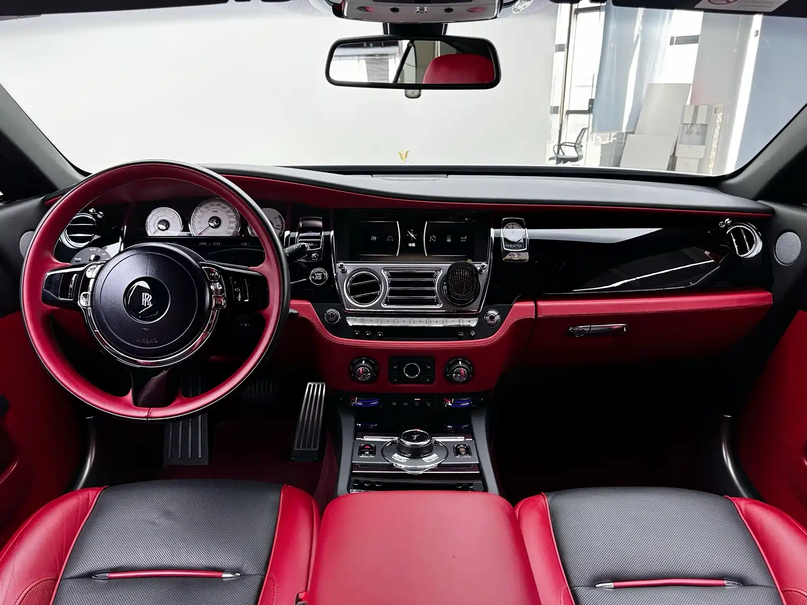 Фото 13 - Rolls-Royce Wraith