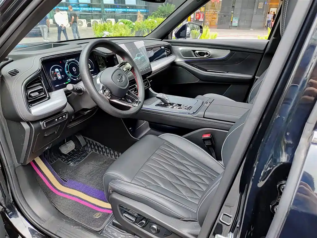 GAC Trumpchi Trumpchi GS8 2022 Hybrid Series 2.0TM 4WD Premium Edition (7-Seater) фото 7