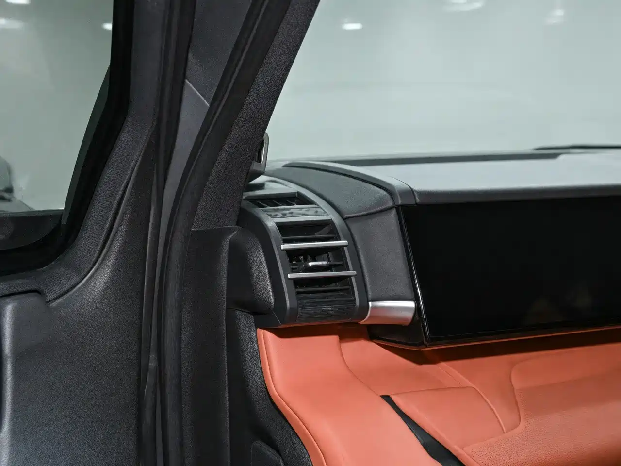 Fang Cheng Bao Titanium 7 2026 2025 AWD Base Model