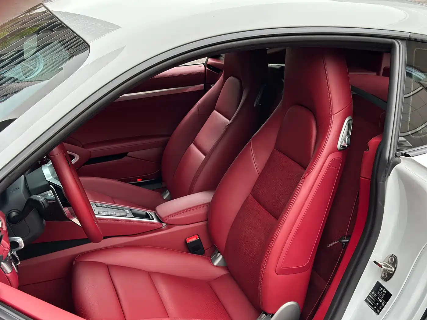 Porsche 718 2018 Cayman 2.0T фото 12