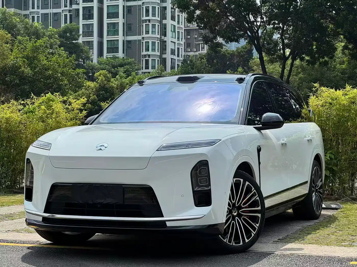 NIO ES8 2025 — пригон из Китая