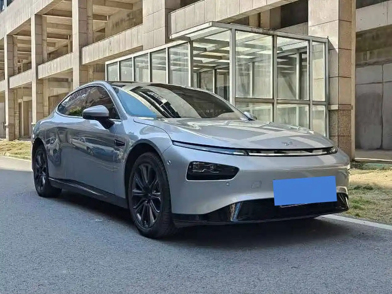 Фото 3 - XPeng P7
