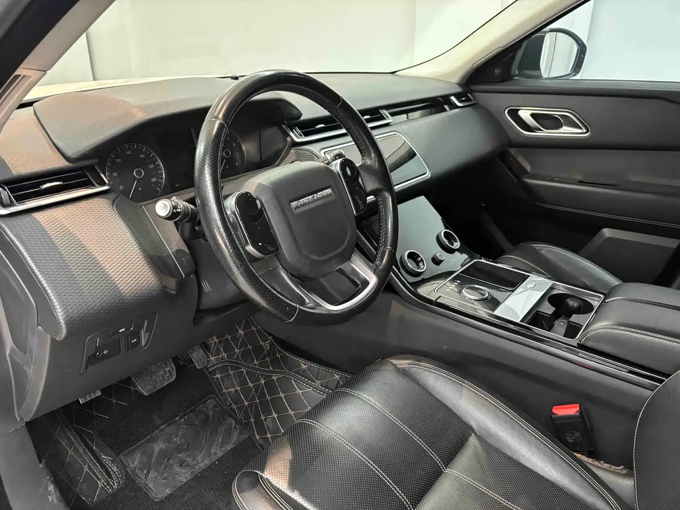 Land Rover Range Rover Velar 2017 P380 R-DYNAMIC S фото 4