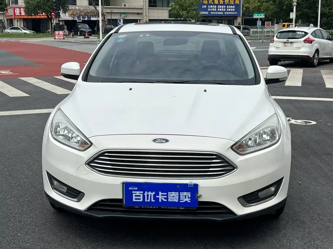 Фото 2 - Ford Focus