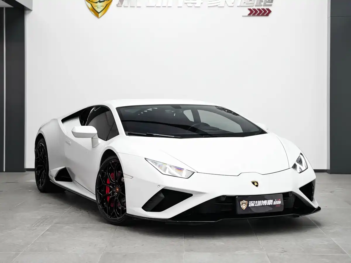 LAMBORGHINI HURACÁN